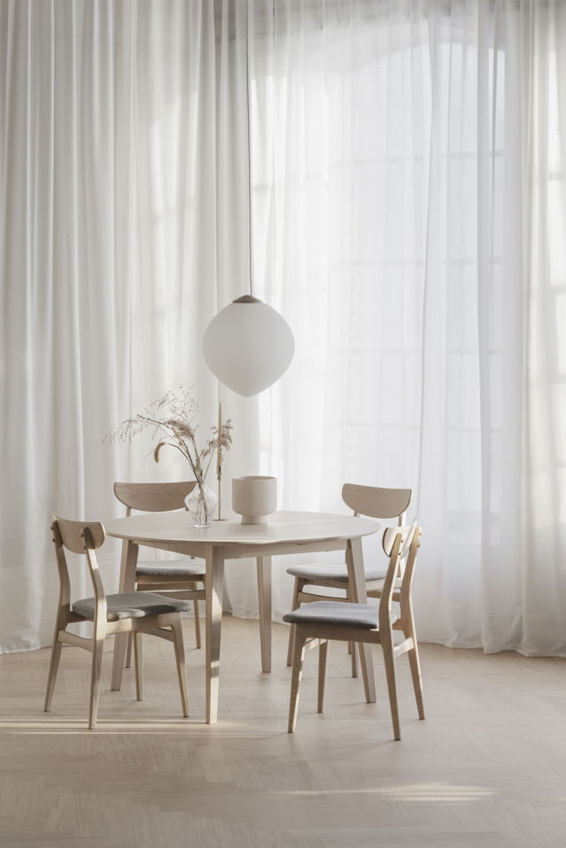 Ruokapöytä 'Filippa' Pyöreä 120cm - Valkopigmentoitu