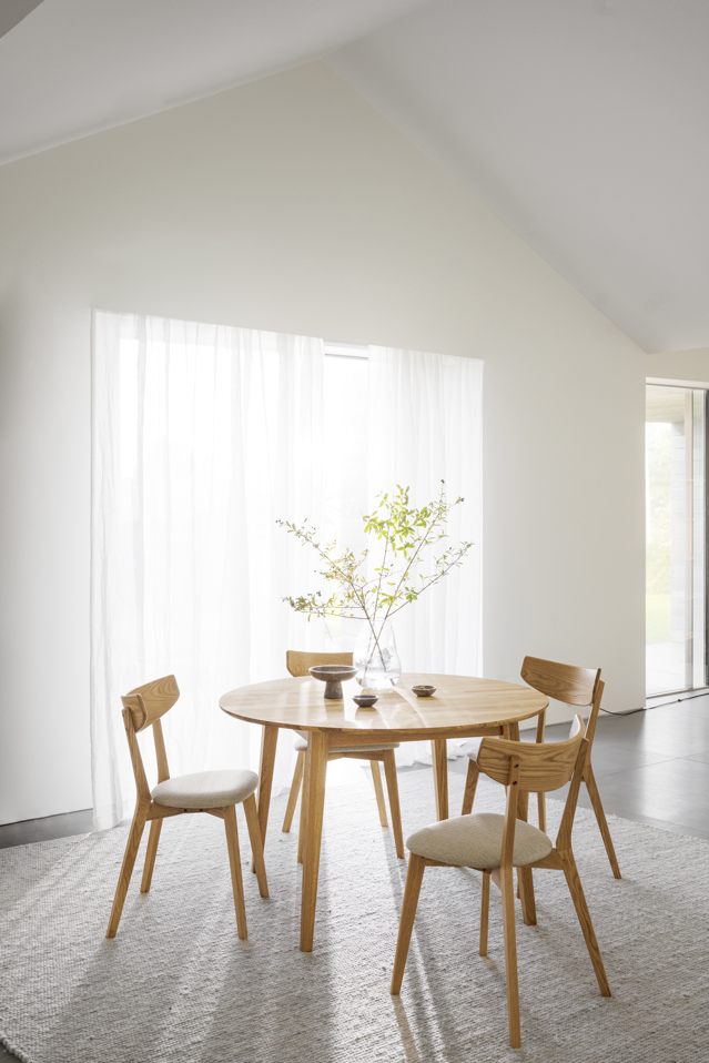Ruokapöytä 'Filippa' Pyöreä 120cm - Luonnonvärinen