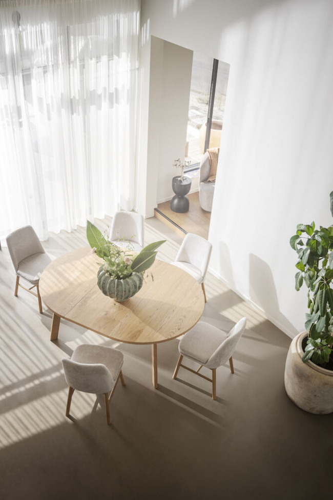 Ruokapöytä 'Glenside' Pyöreä 130cm - Tammi