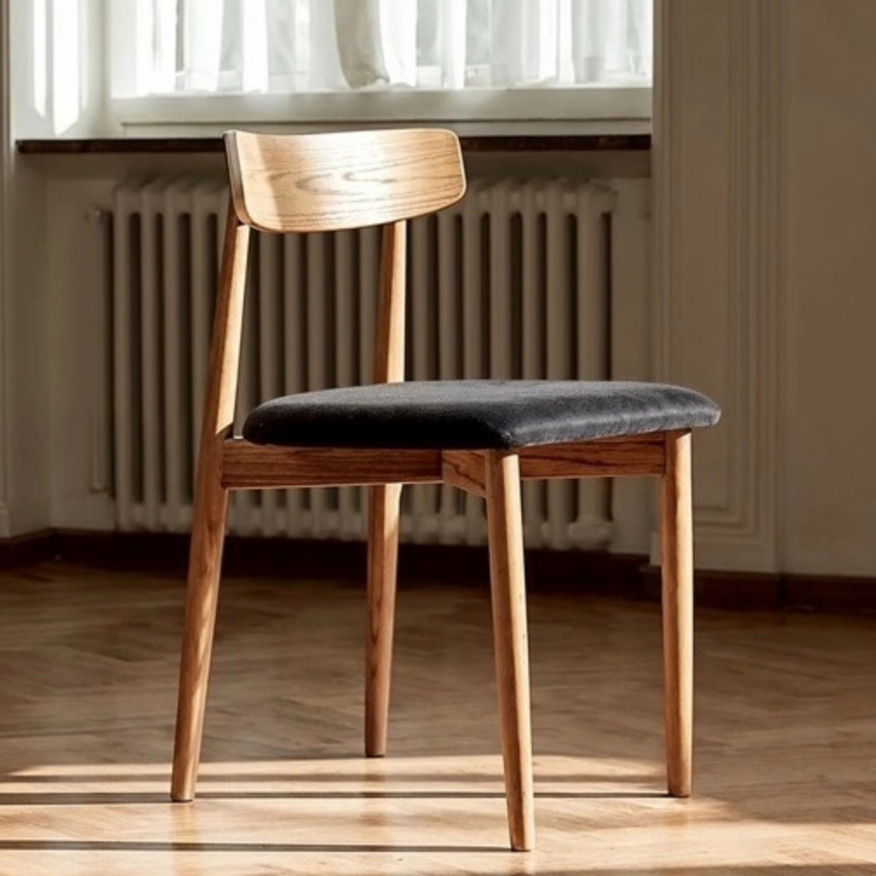 Tuoli 'Ystad' - Luonnonvärinen/Musta