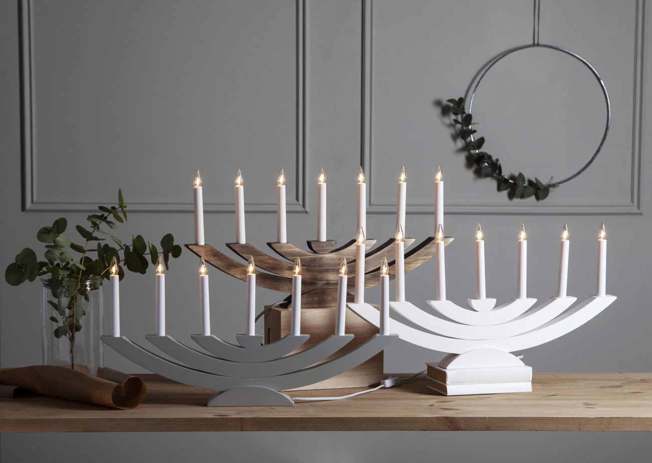 Adventtikynttelikkö 'Navida' - Harmaa