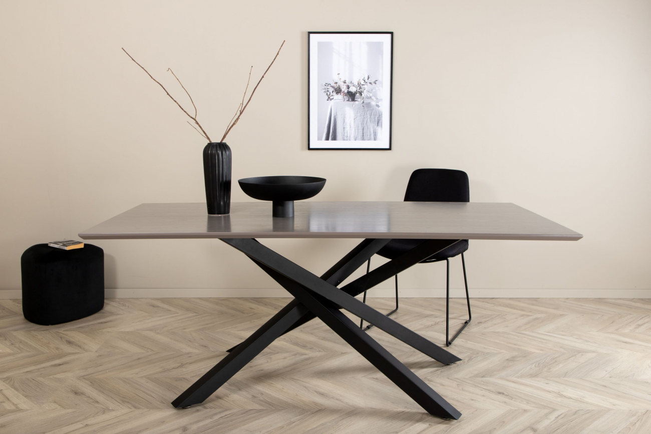 Matbord 'Skellefteå' 180x90cm - Musta