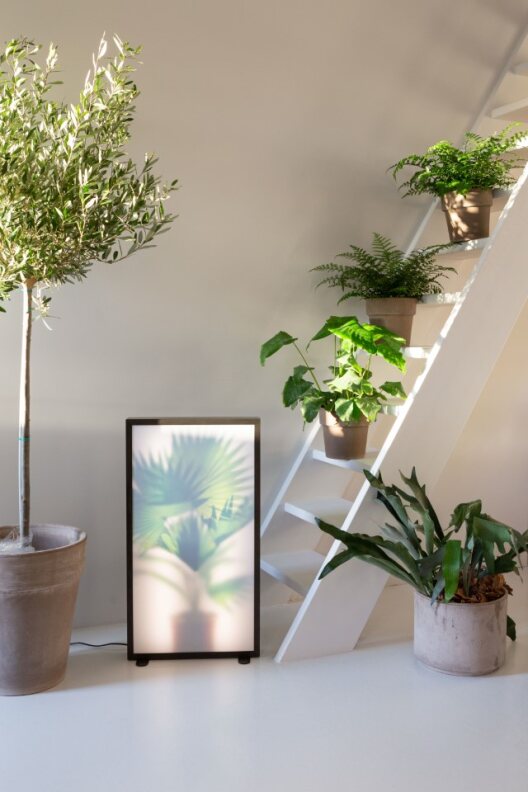 Lattiavalaisin 'Grow' M