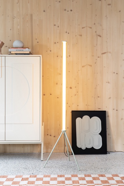 Lattiavalaisin 'Scotty' 51x51 - Beige