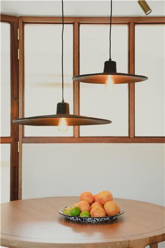 Kattovalaisin 'Balance' L - Musta