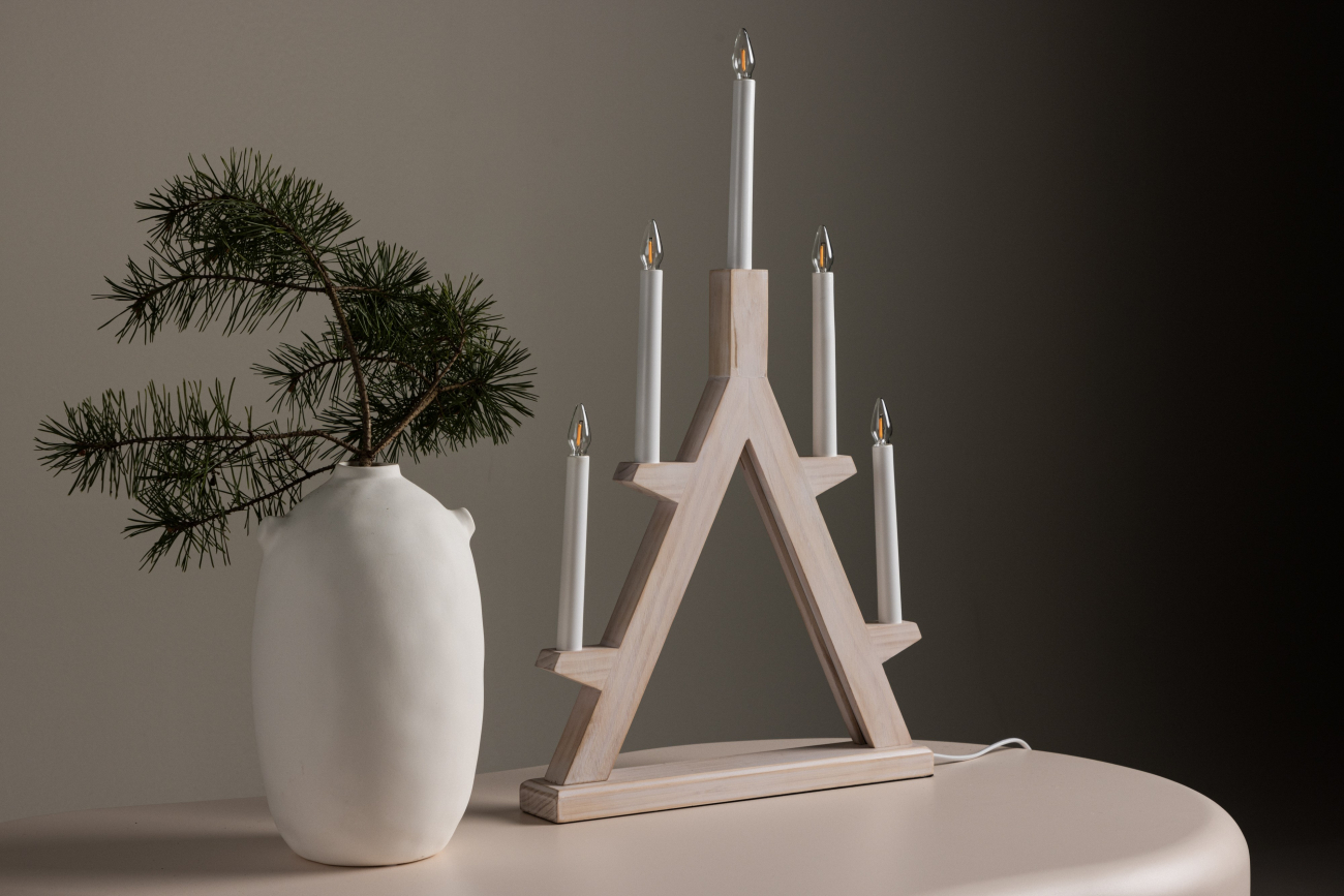 Adventtikynttelikkö 'Tallmo' - Valkoinen