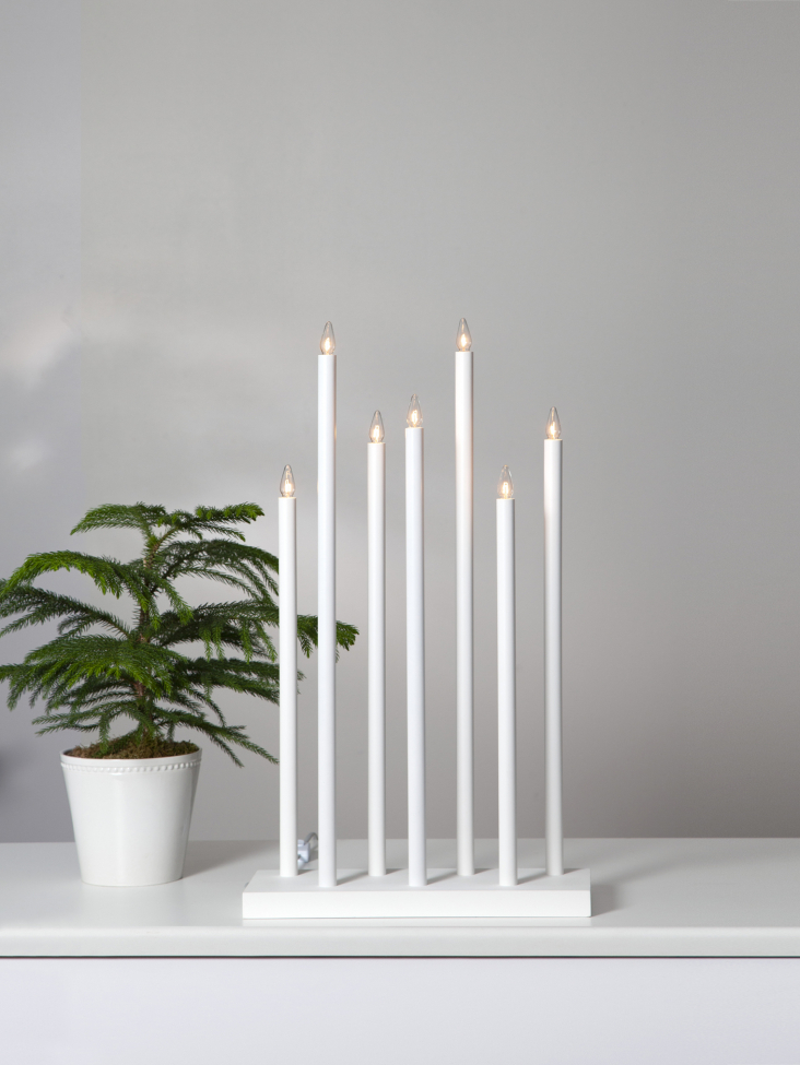Adventtikynttelikkö 'Holy' 7 Lamppua - Valkoinen