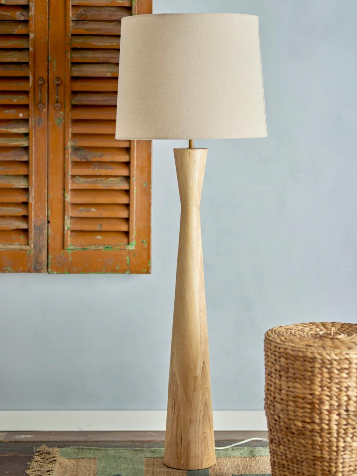 Lattiavalaisin 'Leonor' - Beige