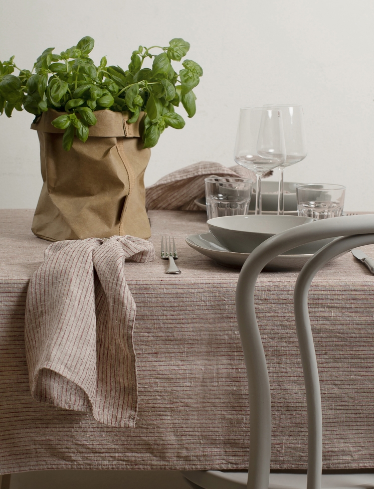 Servetti 'Linus' 45x45 - Punainen/Musta