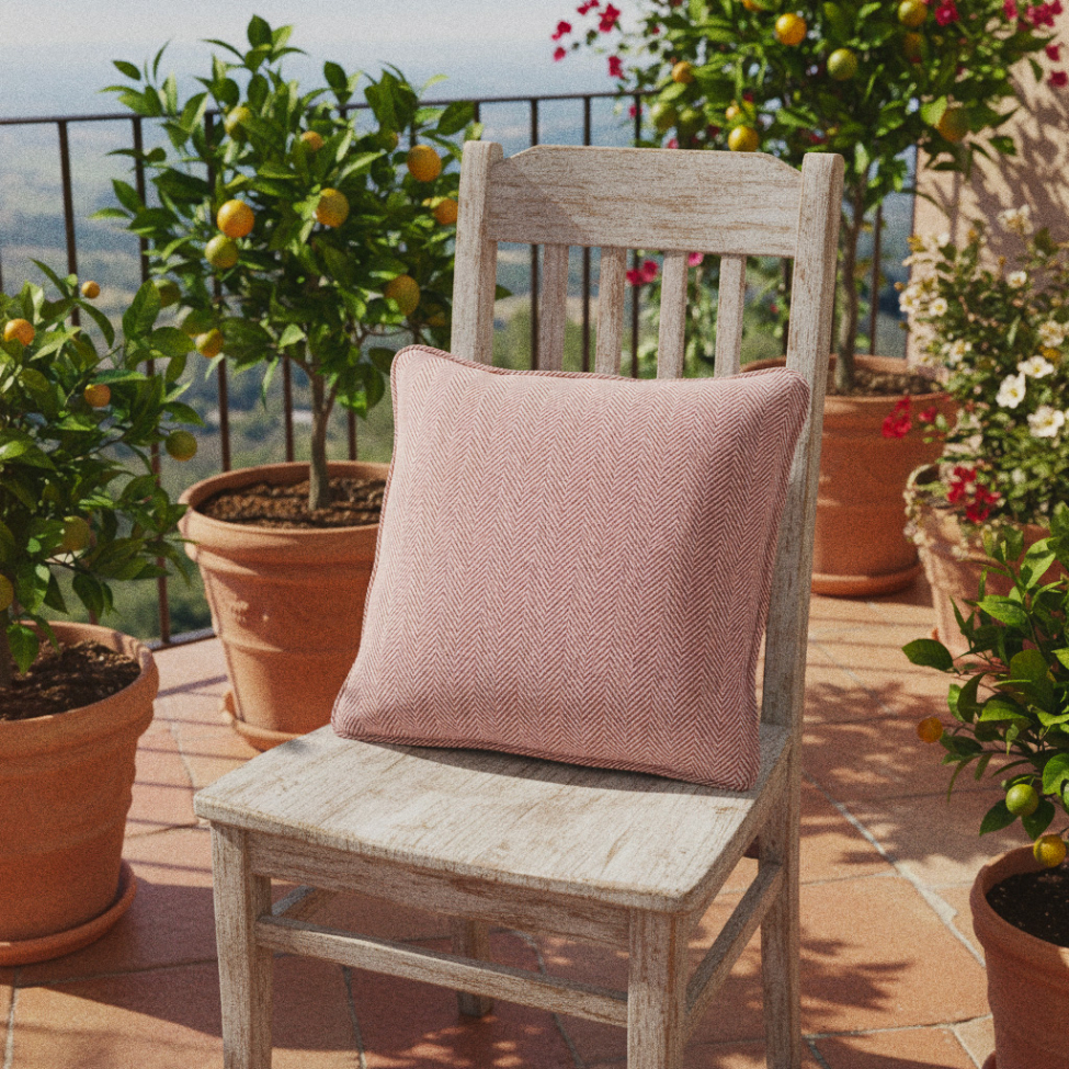 Tyynynpäällinen 'Denisa Fishbone' 45x45cm - Punainen/valkoinen