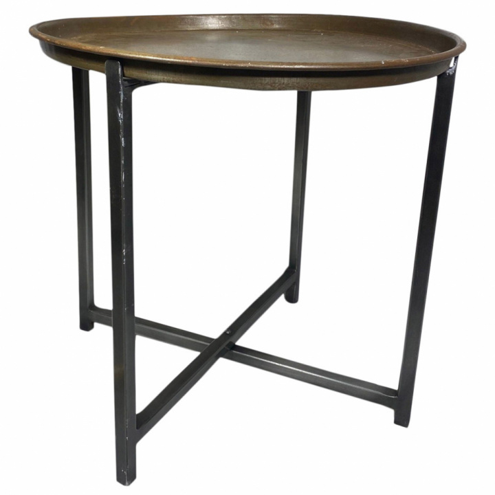 Sivup&ouml;yt&auml; \'Iron\' - Kierr&auml;tetty ryhmässä Huonekalut / Pöydät / Sivupöydät @ Reforma (141016)